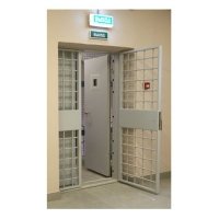 Блок дверной решетчатый